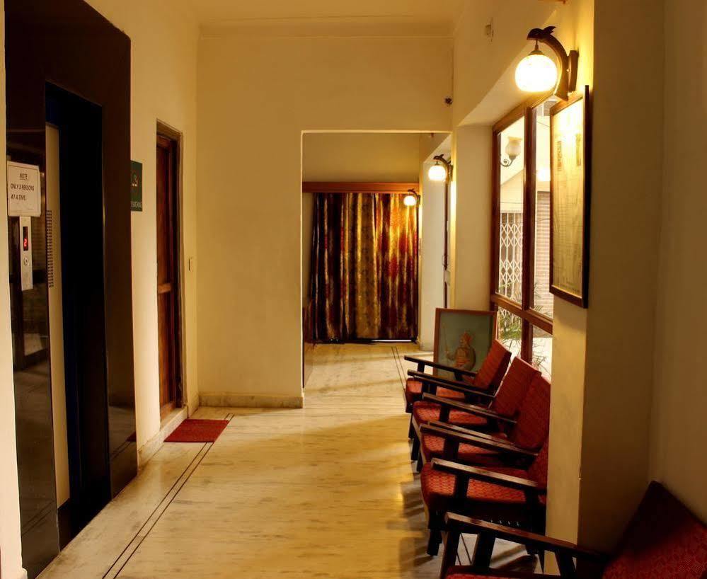 Oyo 1159 Hotel Chandra Prakash Udaipur Exterior photo