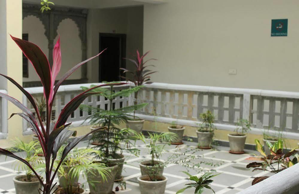 Oyo 1159 Hotel Chandra Prakash Udaipur Exterior photo